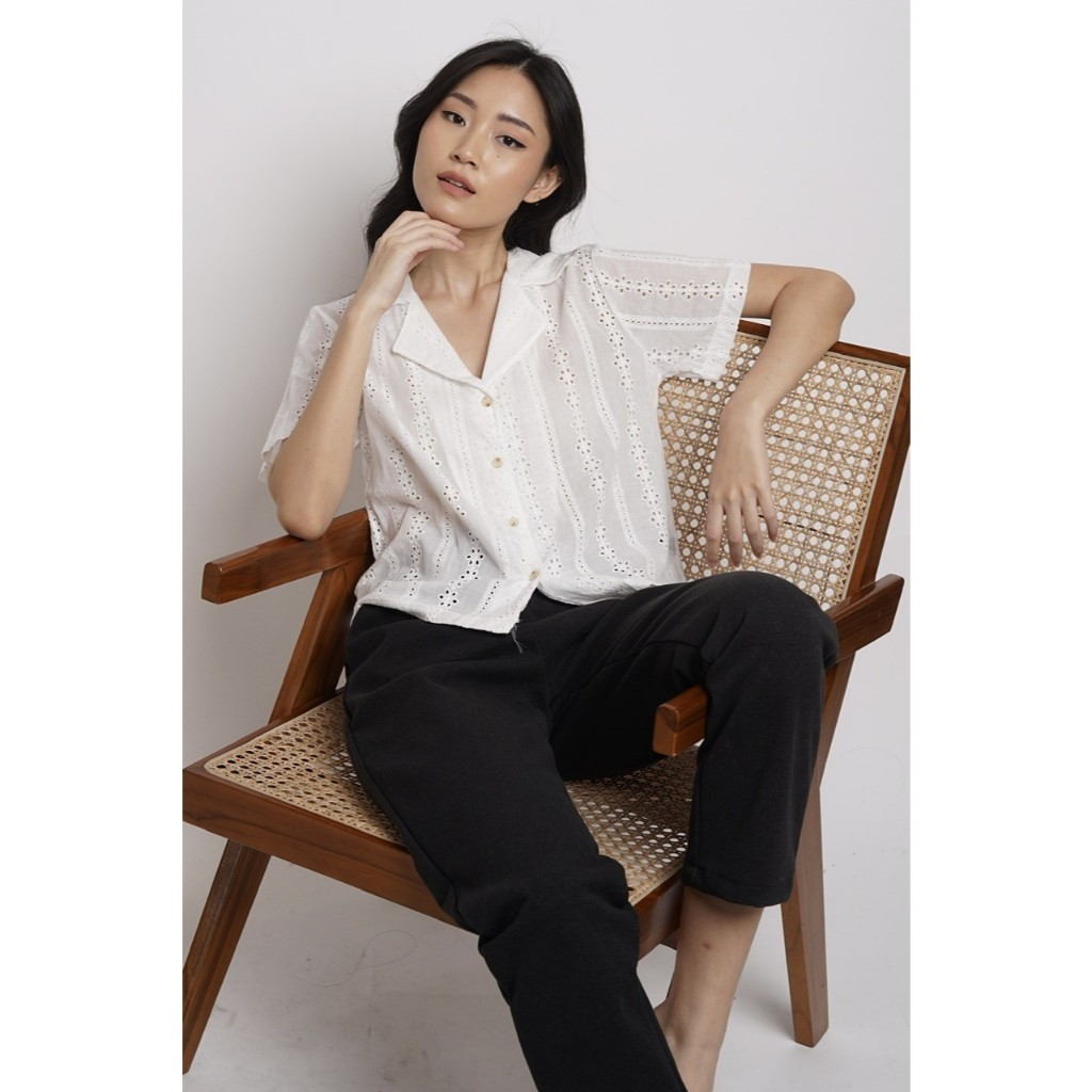 เสื้อเชิ้ตคอปกปักลาย BFP