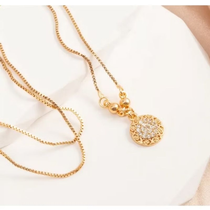 Xuping สร้อยคอผู้หญิง Xuping Gem Necklace สร้อยคอชาแนลทรงกลมที่เต็มไปด้วยอัญมณี
