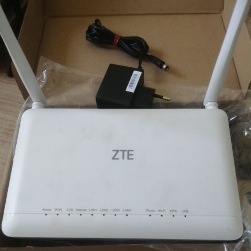 Hijau Zte GPON ONT F670L DUALBAND PORT GREEN + ADAPTER (ใช้ครั้งเดียว)