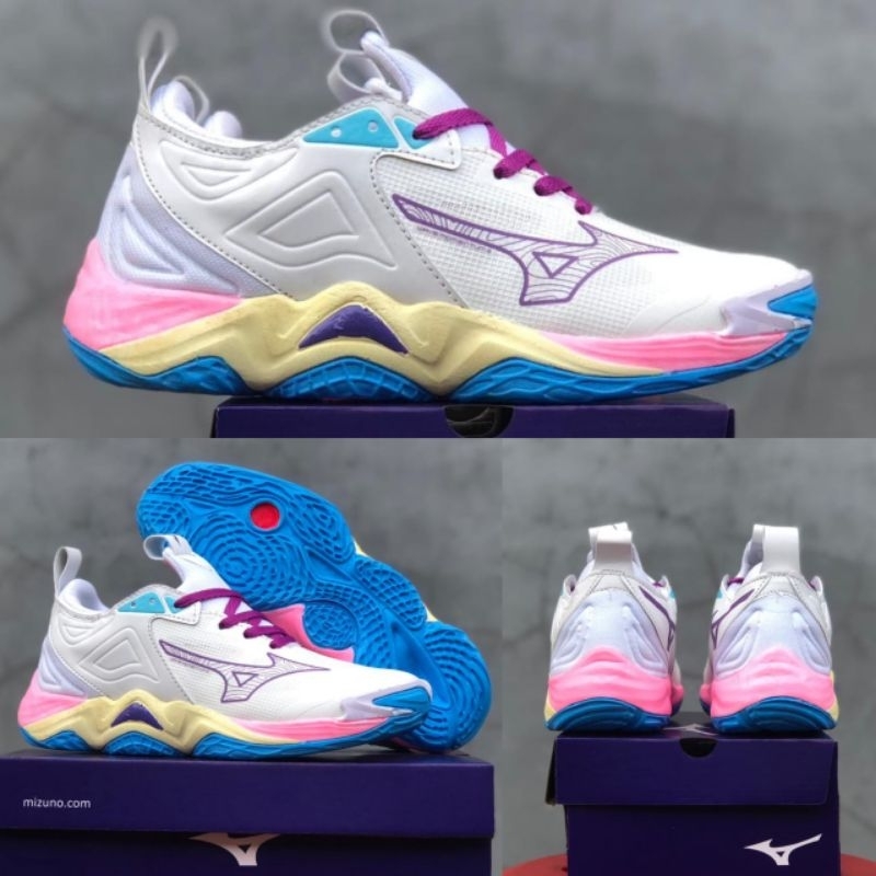 Mizuno MOMENTUM VOLLEYBALL SHOES 3 MIZUNO GIRLS VOLLEYBALL SHOES WOMENS VOLLEYBALL SHOES