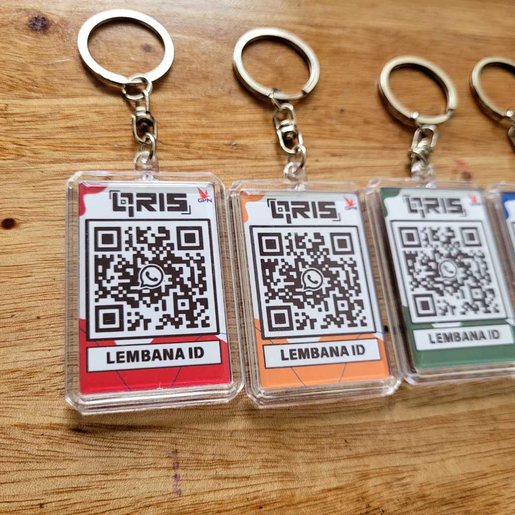 GANTUNGAN QRIS QR Keychain รหัสบาร์โค้ดที่ใช้งานได้จริง การ์ดแบบกําหนดเอง
