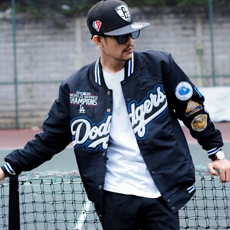 ร้านอย่างเป็นทางการของราก Mens Varsity Jacket Baseball Los Angeles Dodgers Black Fullเย็บปักถักร้อย 