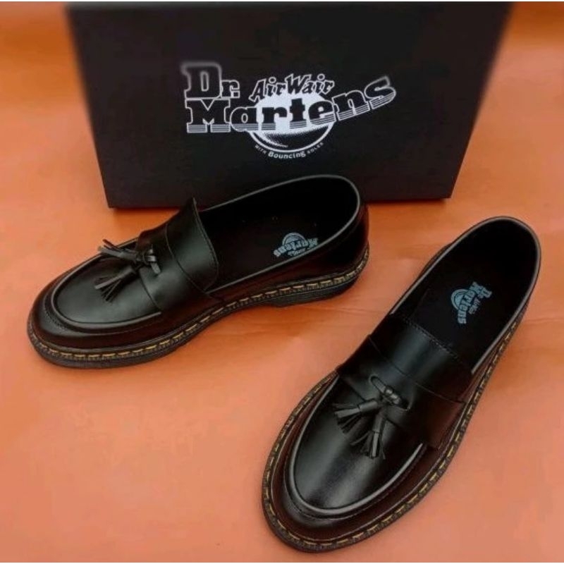 DR.MARTENS ดร.มาร์เทนส์ ดร. Martens Docmart รองเท้าโลฟเฟอร์ผู้ชาย
