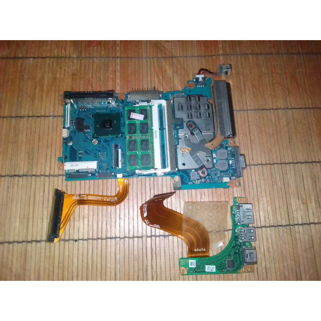 เมนบอร์ด Toshiba Portege R830 Proc Intel Core I3 370M