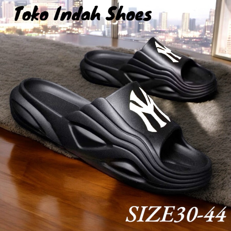 Mackers Slip-On Sandals สําหรับเด็กและผู้ใหญ่ ไซส์ 30-44 รองเท้าแตะผู้ชายแบบสวมกันลื่นรุ่นใหม่ล่าสุด