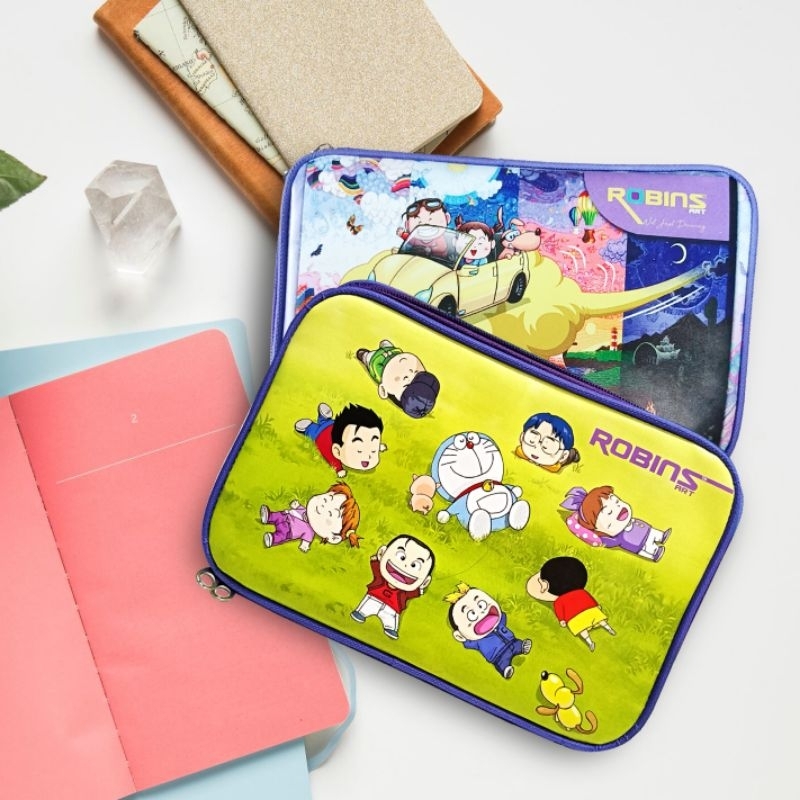 EXCLUSIVE ROBINS ART SHOW CASE MERCHANDISE / เคสแข็ง