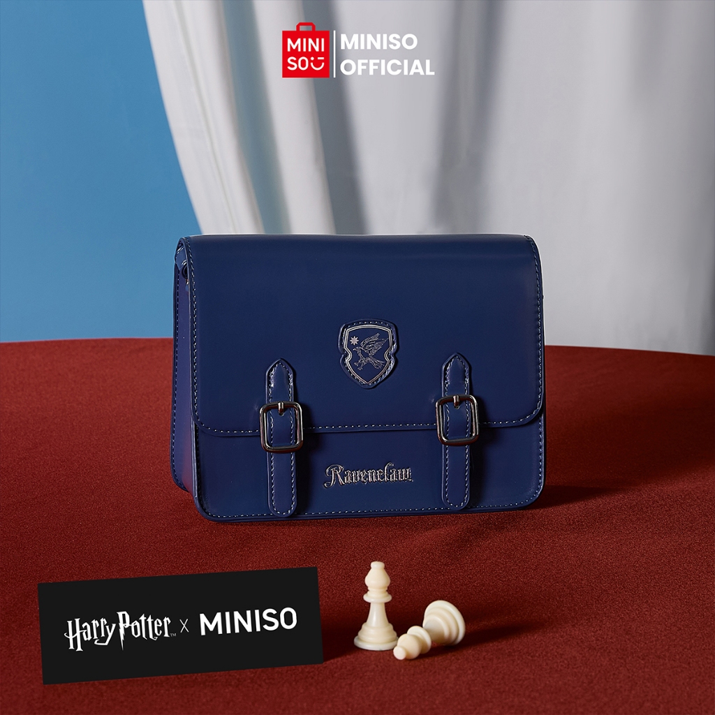 Miniso x Harry Potter Preppy Style Crossbody Bag Casual Sling Bag กระเป๋าสะพายกันน้ําความจุขนาดใหญ่