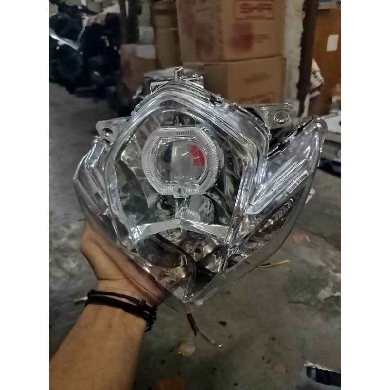 Satria Fu Barong ฝาครอบสะท้อนแสงไฟหน้าแบบไม่มีกรอบ Plus Bild Ala Ala Ala Ala Ala 2.5 นิ้วติดตั้งแล้ว