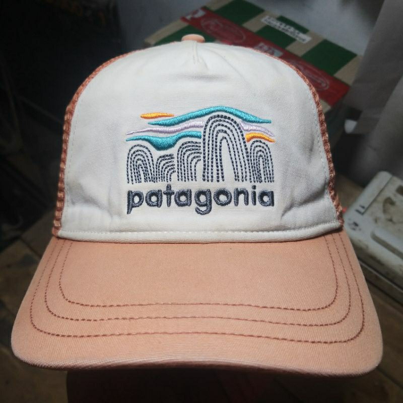 หมวกตาข่ายสีส้ม Patagonia / หมวก Trucker
