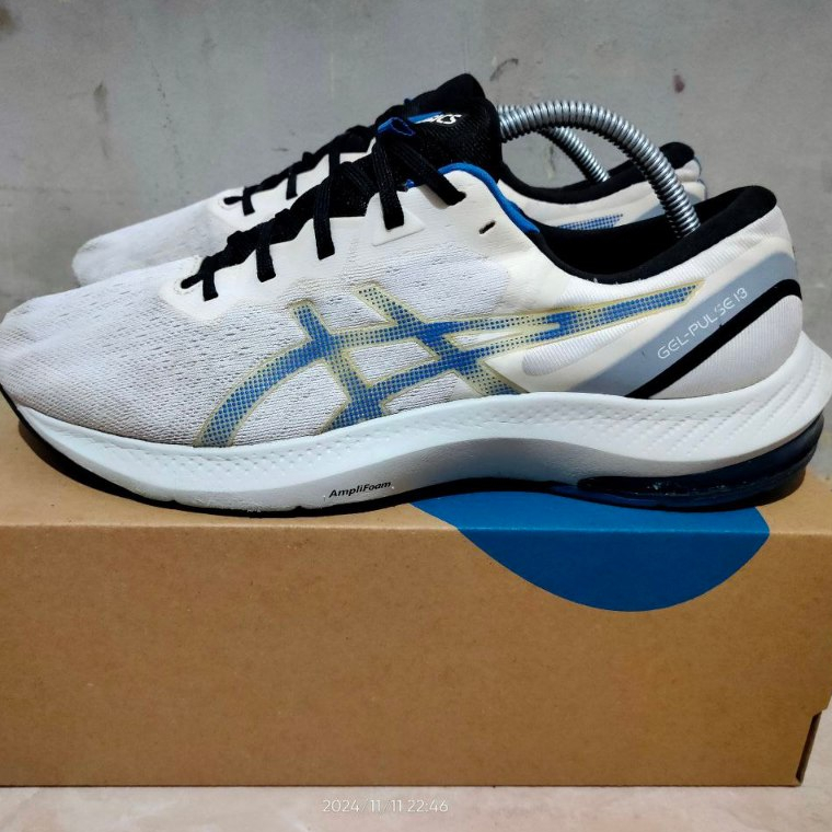 รองเท้า Asics GEL PULSE 13 F911021 - ไซส์ 43 - SECOND