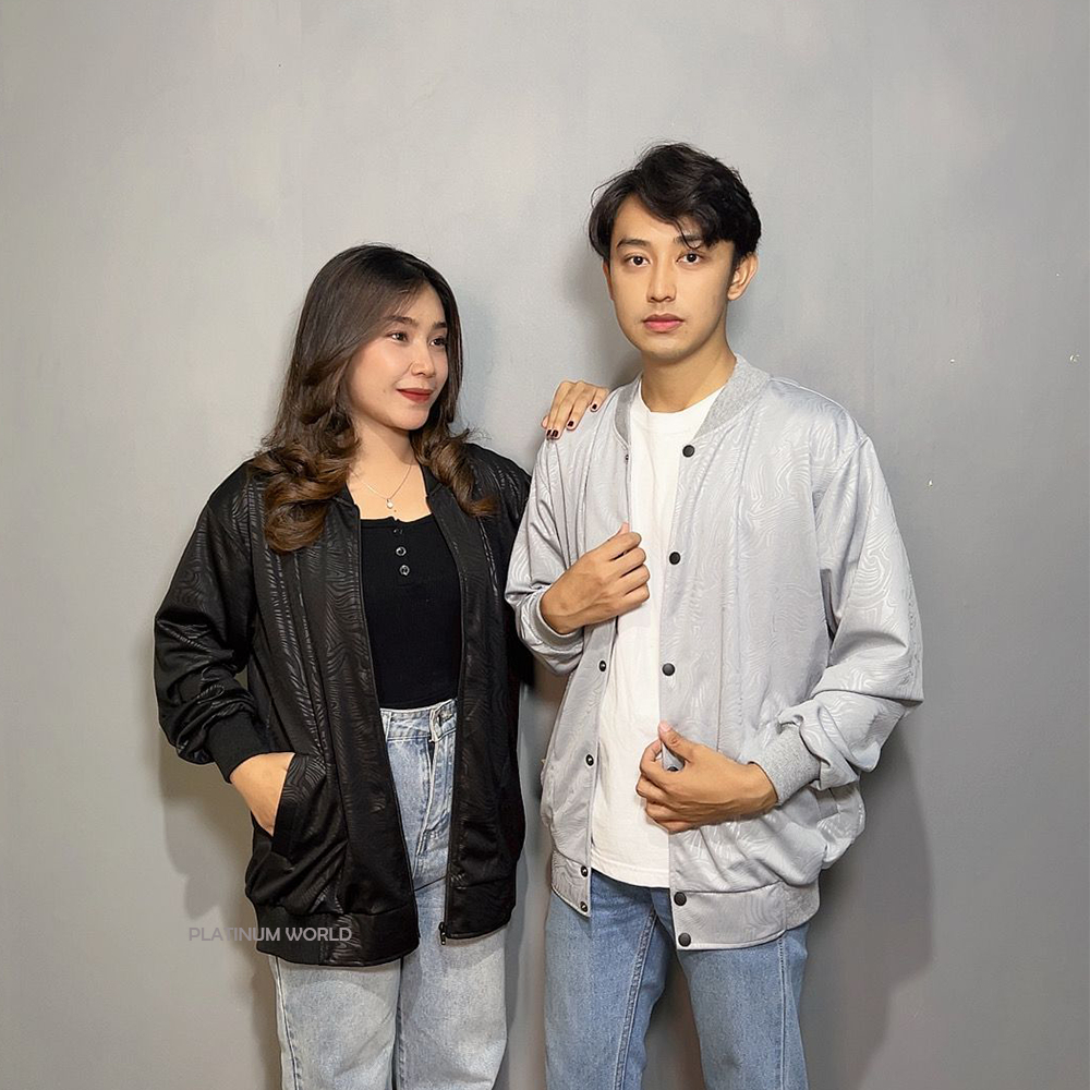 PLATINUM WORLD เสื้อแจ็คเก็ต Varsity ลายนูนคุณภาพพรีเมี่ยม f1