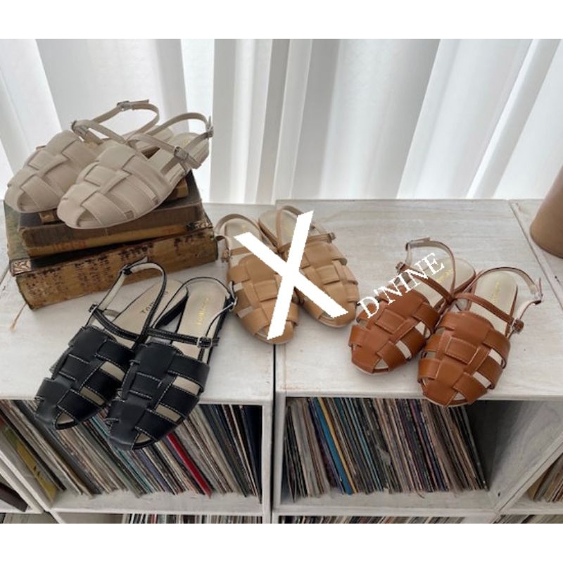 รองเท้าแตะผู้หญิง DNINE รองเท้าแตะส้นแบน kronjo DM 01