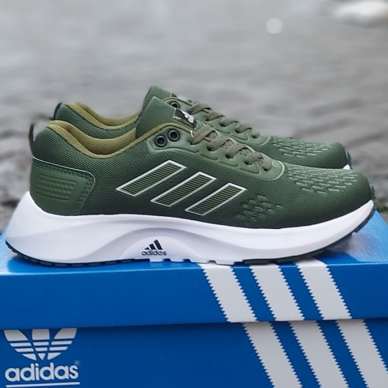 Adidas Questar Ride Men & 39;s Fitness Running Jogging Shoes College School Casual Sport รองเท้าผ้าใ