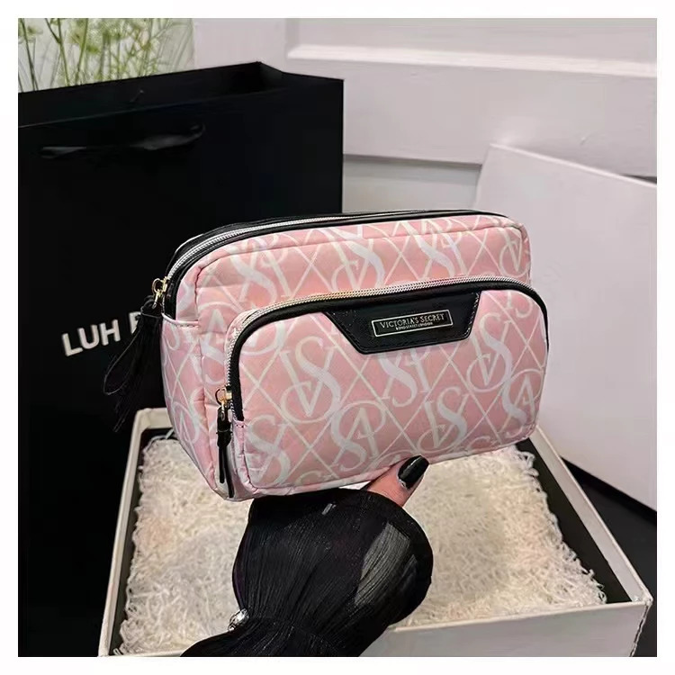 PGBAGS-WOMENS BAGS/กระเป๋าผู้หญิง/ล่าสุด VITOR MAKE UP POUCHS/HAND BAGS 815