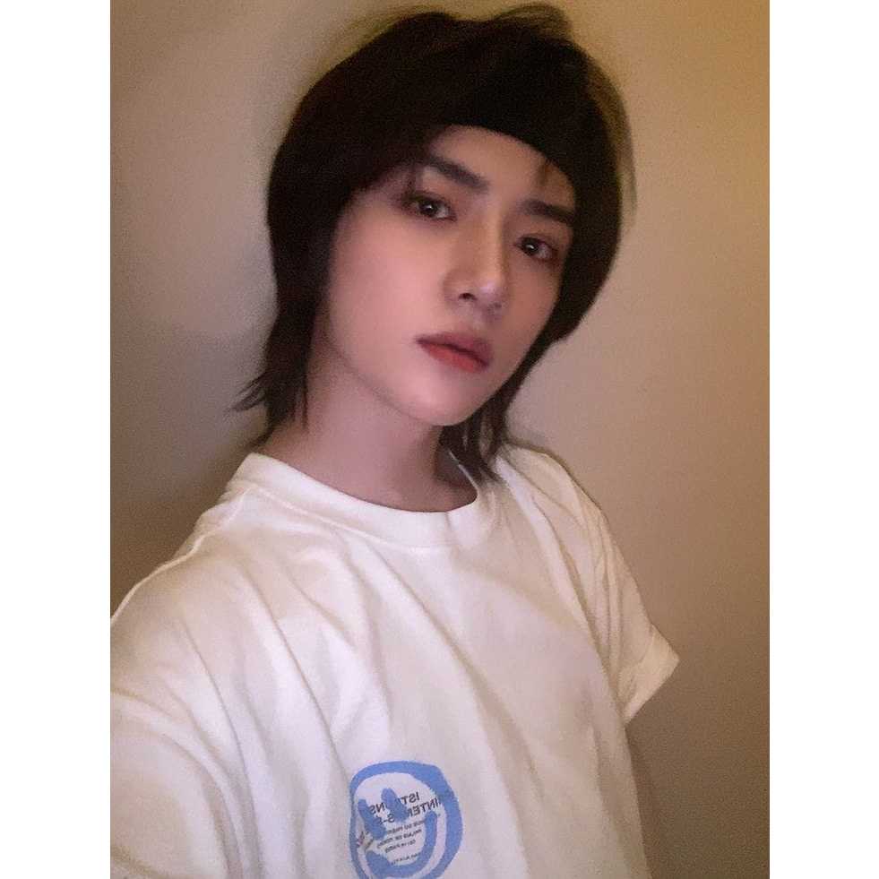 เสื้อยืด ISTKUNST Logo & Smiley สีขาว (TXT Beomgyu)