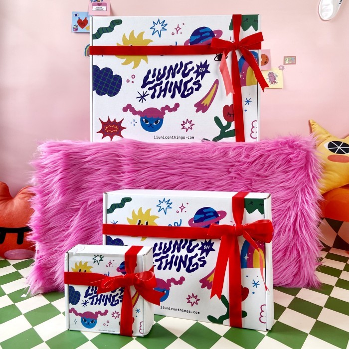 Liunic on Things Secret Santa Mistery Package