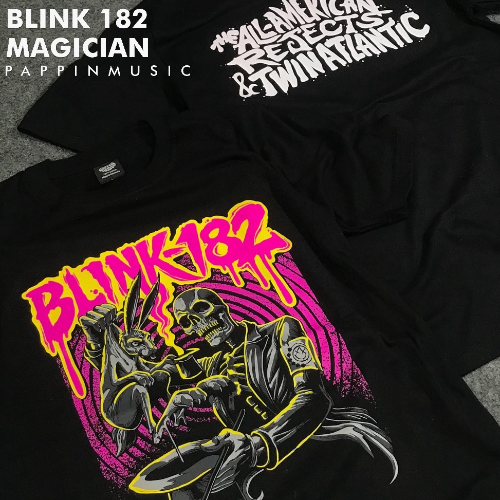 Limited Blink 182 Magician Blink 182 เสื้อยืดวงดนตรีเสื้อ Blink 182 Magicican Plastisol หน้าจอการพิม