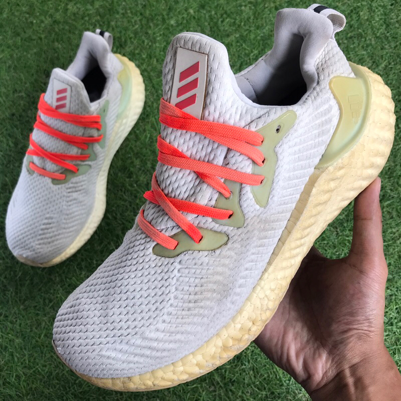 รองเท้าวิ่ง Adidas AlphaBoost ไซส์ 40 preloved