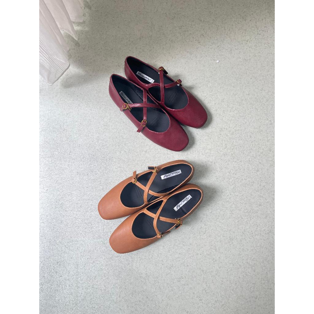 - รองเท้า SILLA*****