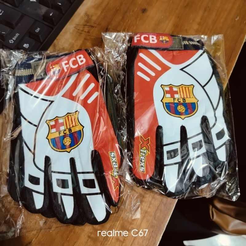 CHILDRENS GOALKEEPER GLOVES/ถุงมือฟุตบอลเด็ก 6-12 ปี - รูปที่ 2