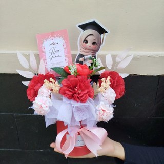 [BUNGA WISUDA] Bucket Bloom Box Bunga Artificial Catsaurus id