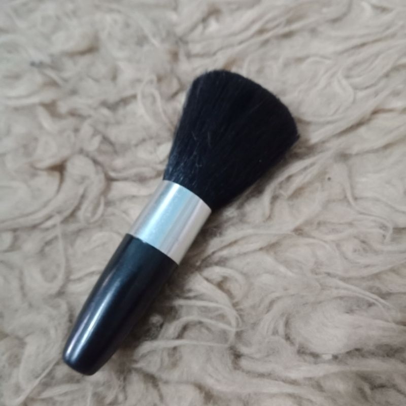 BLUSH ON BRUSH POWDER BRUSH FINISHING BRUSH MAKE UP BRUSH