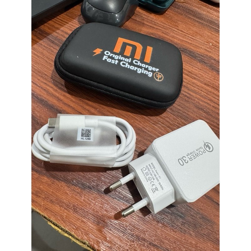 [TR-439] Xwin-01 Fast Charging QC3.0 Charger + กระเป๋าสตางค์แบรนด์