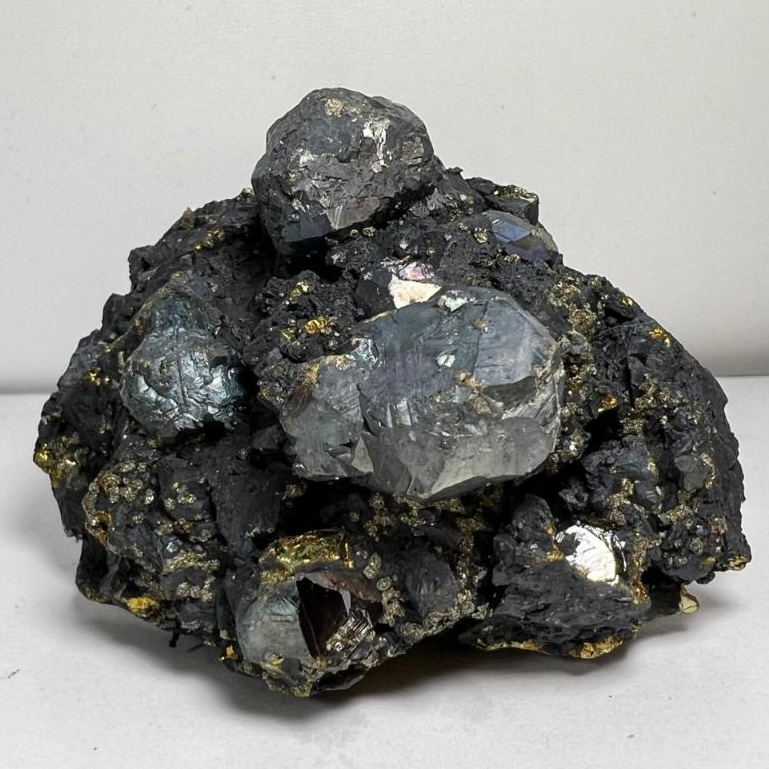 182gr TOP CLUSTER SPPHALERITE CHALCOPYRITE, BORNITE QUARTZ SPECIMEN