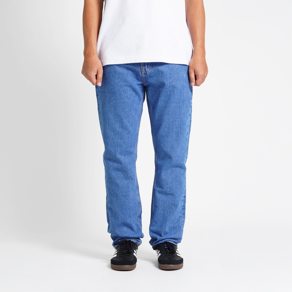 Superego กางเกงยีนส์ผู้ชาย Size 28-38 Slim Tapered Long Pants Denim สีฟ้าอ่อน SBT02A