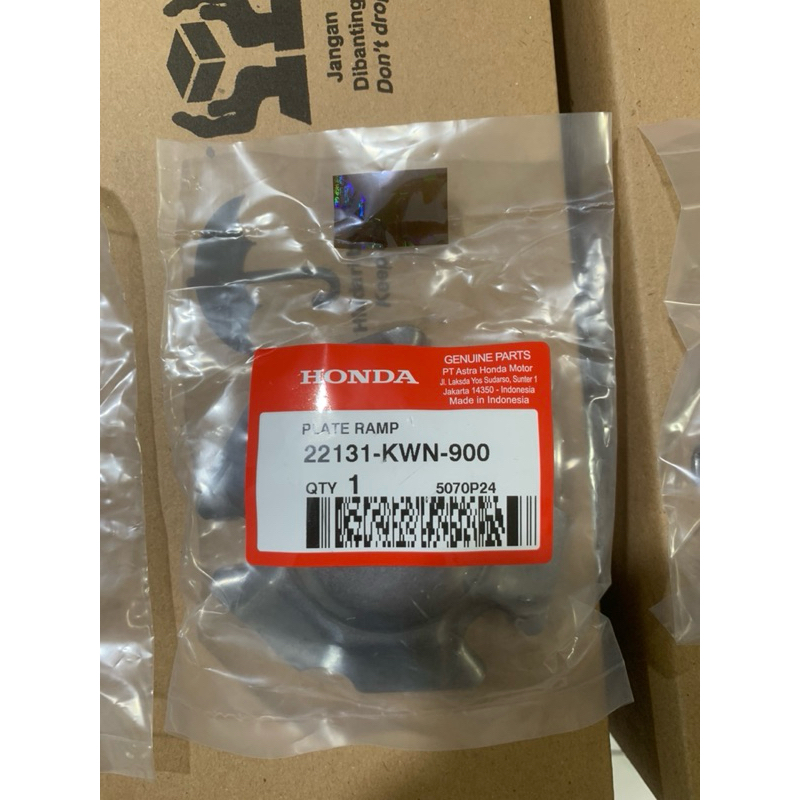 Roller Pusher (Plate Ramp) – Vario 125 eSP, Original Honda AHM, 22131-KWN-900