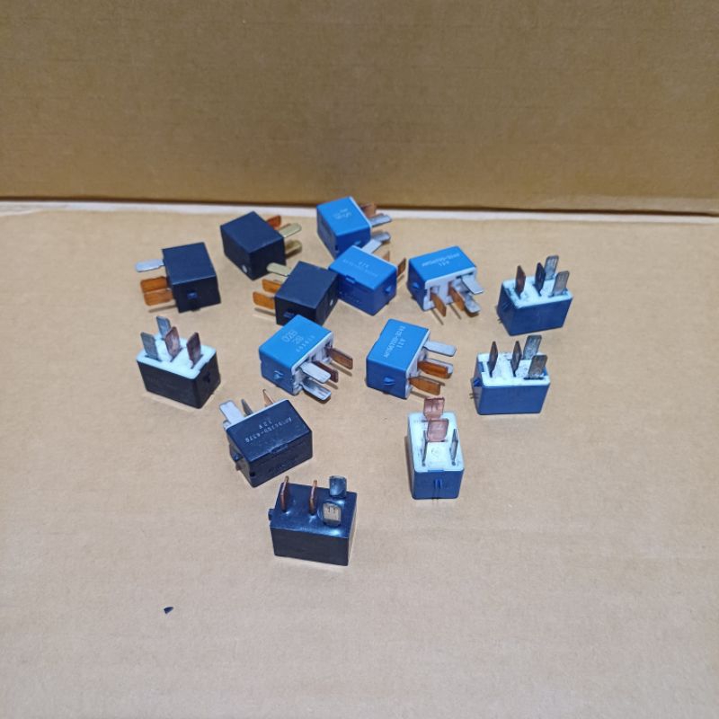 Realy AC Blue 12V 4 ขา Denso Avanza Xenia 156700-3220