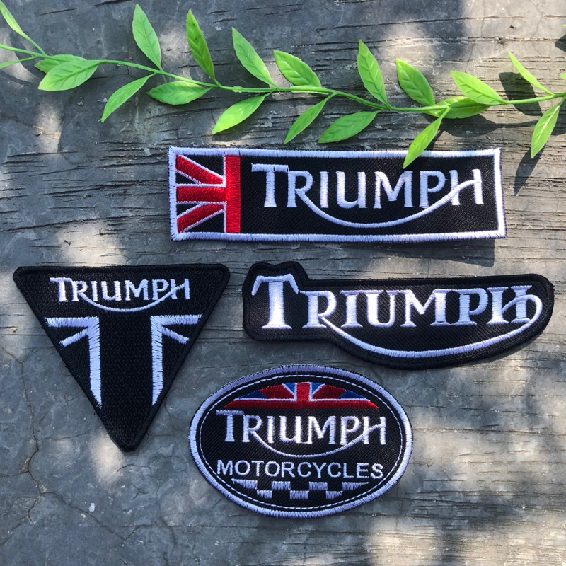 Triumph Patch Package 1 Pack บรรจุ 4 ชิ้น ตามรูปภาพสัญลักษณ์เย็บผ้าเหล็ก Ironpatch สามารถรีดด้วยซื้อกาวร้อนแยกต่างหาก ราคา ถูกที่สุด ดีลบีเคเค รูปภาพหลัก