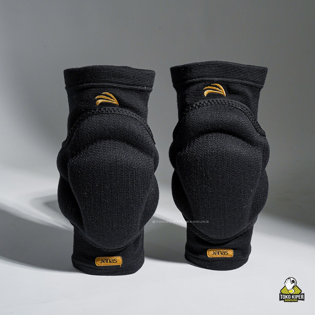 Jonas Elite X3 สนับเข่าสีดํา