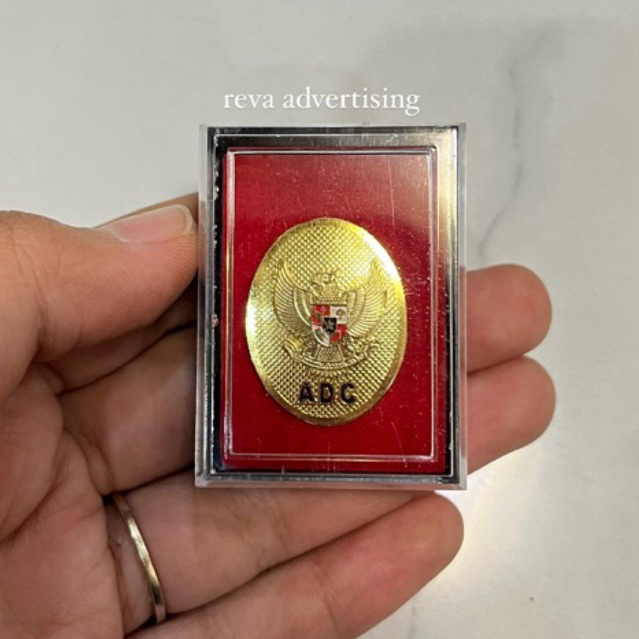 เข็มกลัดคอปกเล็บ ADC