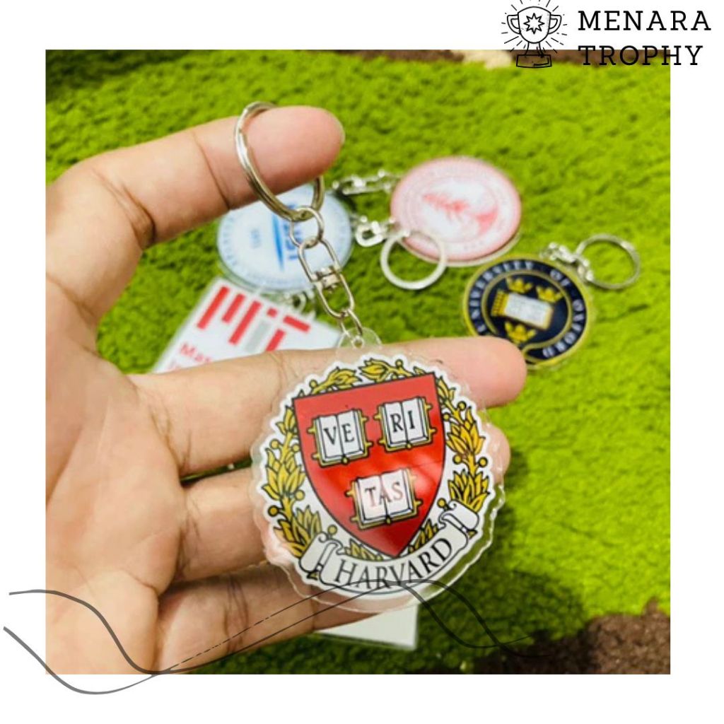 พวงกุญแจวิทยาเขตต่างประเทศที่กําหนดเอง HARVARD พวงกุญแจมหาวิทยาลัย HARVARD พวงกุญแจ