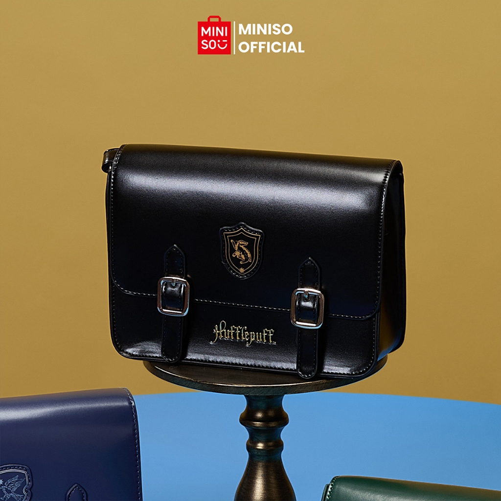 Miniso x Harry Potter Preppy Style Crossbody Bag Casual Sling Bag กระเป๋าสะพายกันน้ําความจุขนาดใหญ่