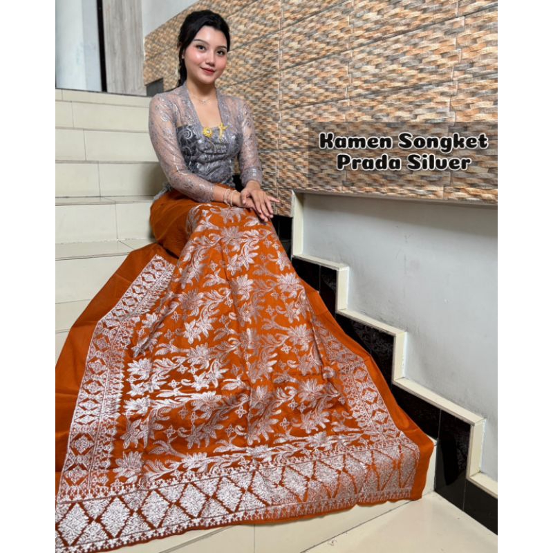 แผ่นผ้าคาเมนปักเงิน Songket motif