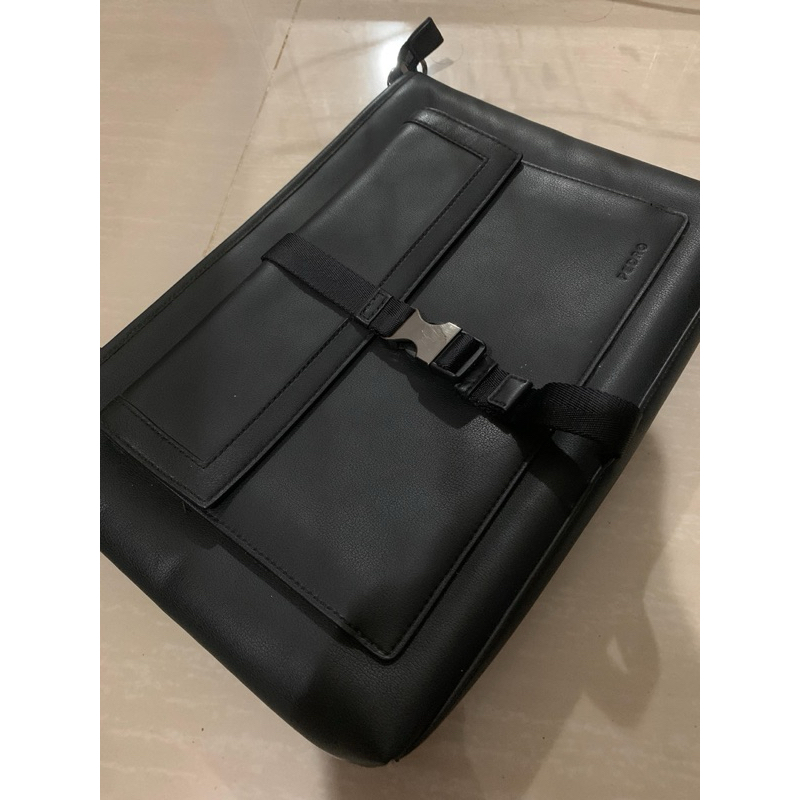 ขายของแท้ 100% PEDRO Monochrome Clutch bag for Men, Original Simple Handbag