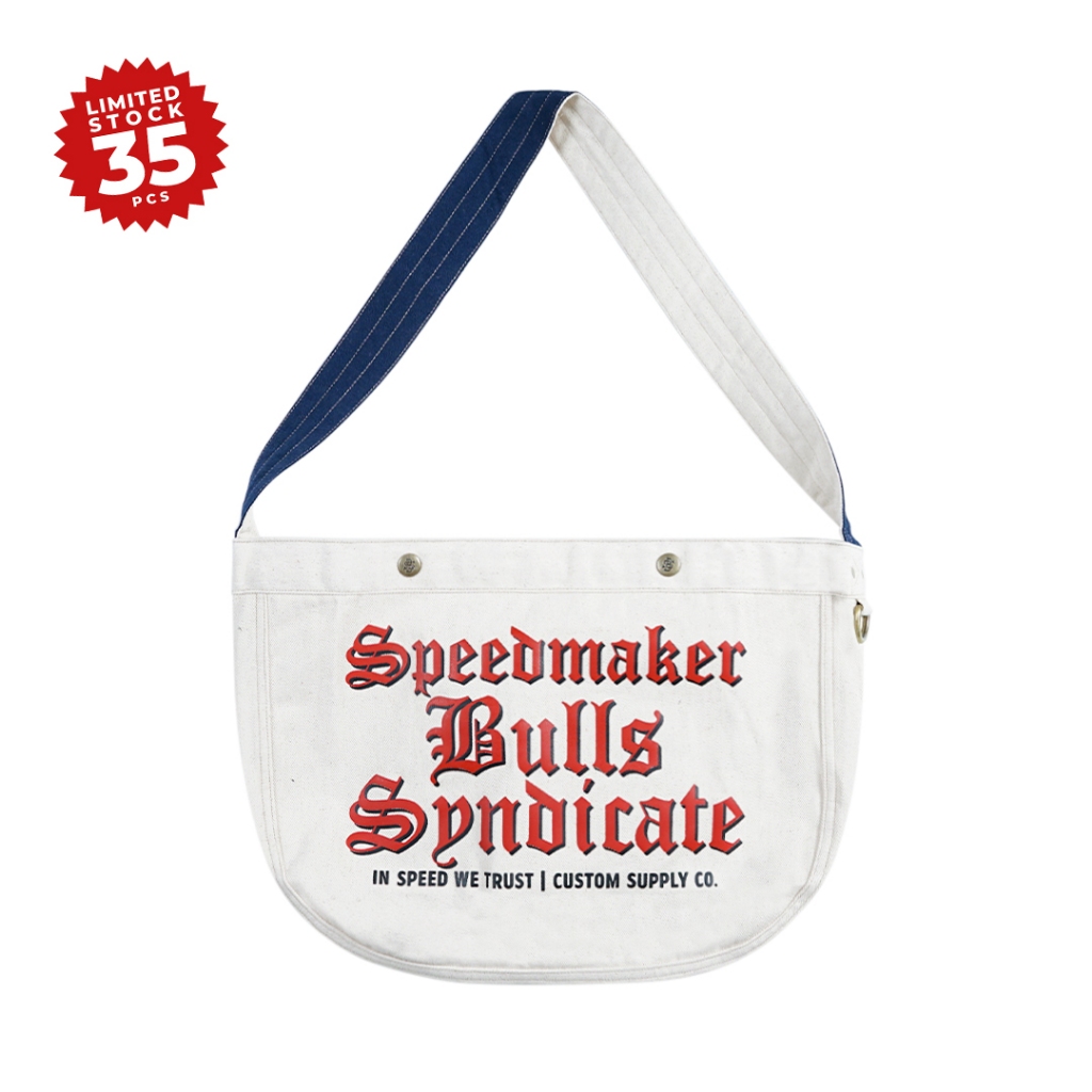 กระเป๋าหนังสือพิมพ์ BULLS SYNDICATE | กระเป๋าสะพาย Carlos Off White