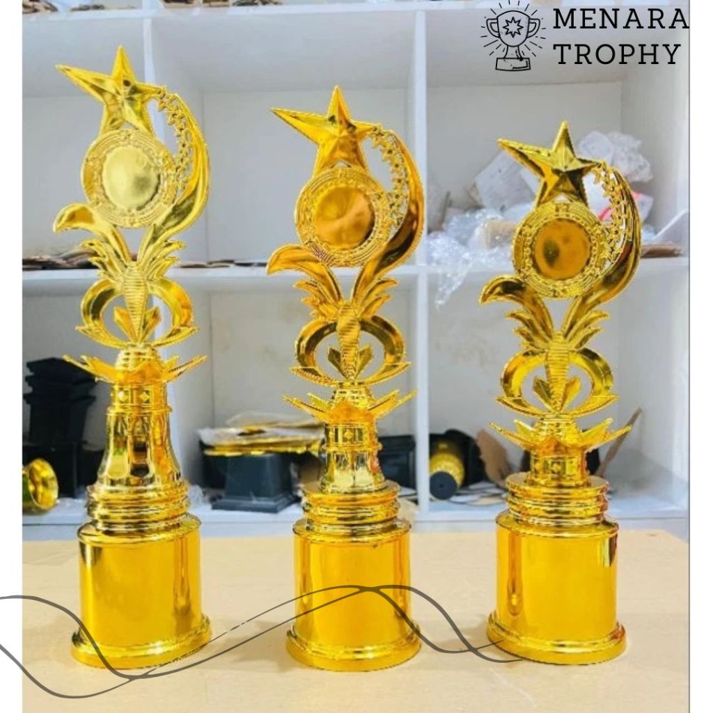 CHAMPION UNIT CUP 1-3 GOLD CROWN ถ้วยมงกุฎทอง สูง 33 ซม. - 39 ซม.