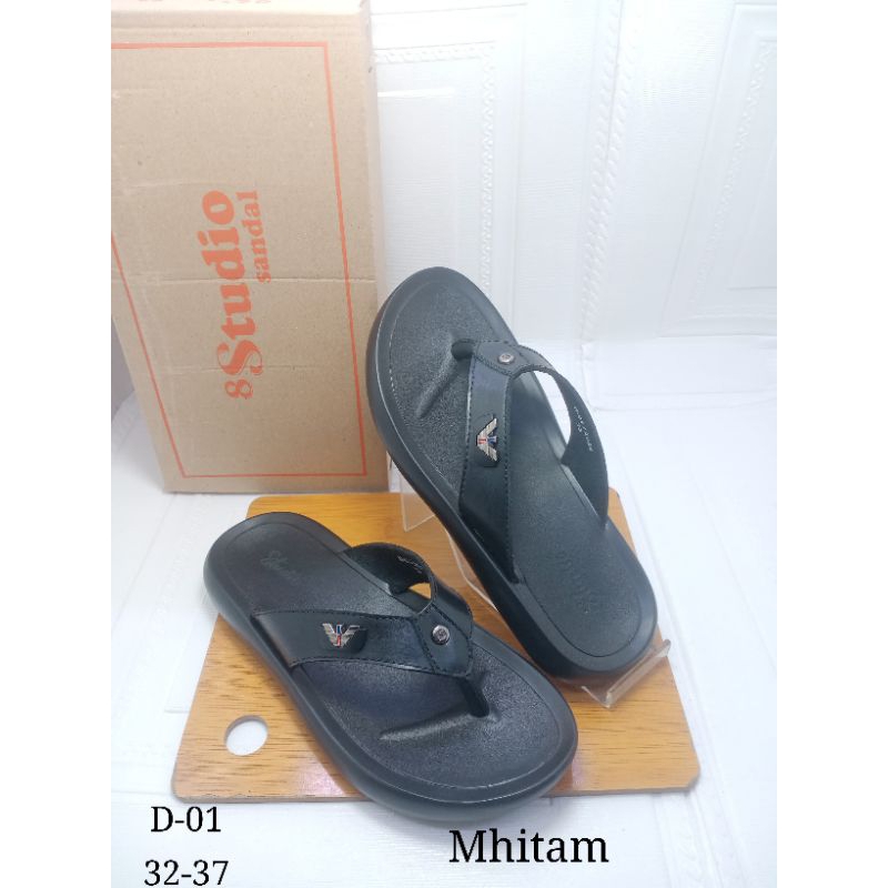 รองเท้าแตะ STUDIO BOYS D-01