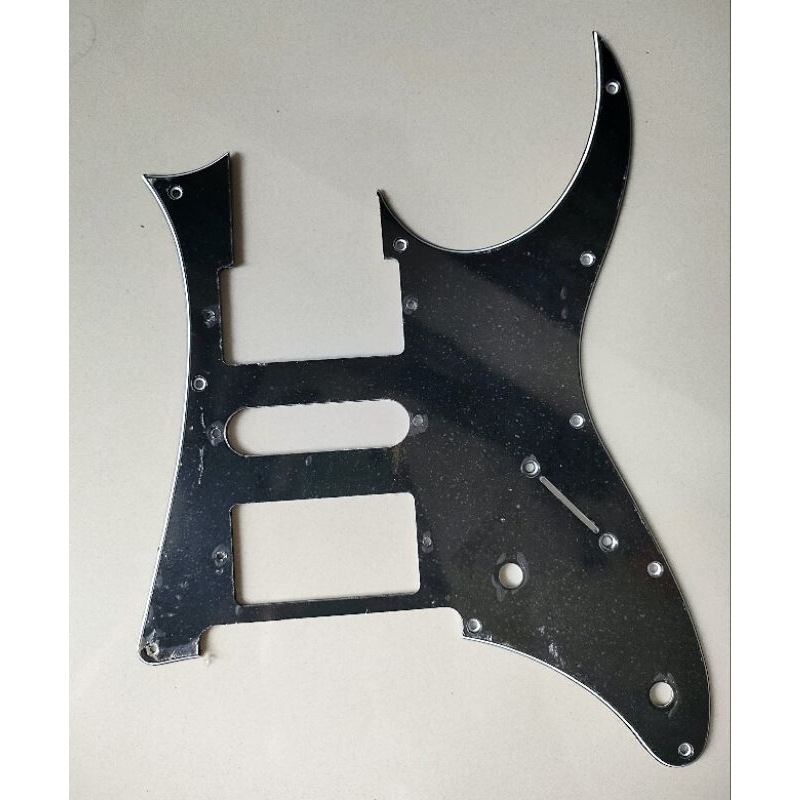 Hitam กีต้าร์ HSH Black 3 ชั้น ibanez ของแท้ Pickguard