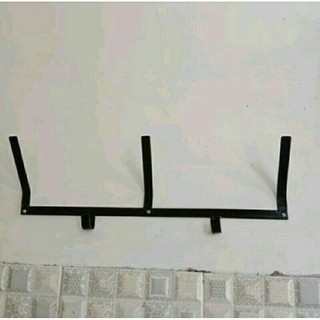 RAK HELM PLAT STRIP / GANTUNGAN HELM TEMPEL DINDING