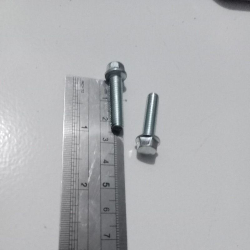 Cvt สายฟ้า m6x2.5ซม. กุญแจ 8 เกลียว 10