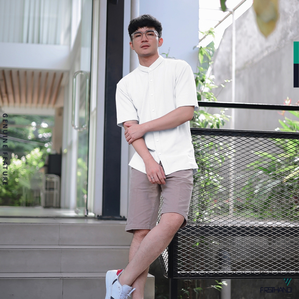 KEMEJA Firsthand X Ereste เสื้อเชิ้ตแขนสั้นผู้ชาย Jevelin สีขาว