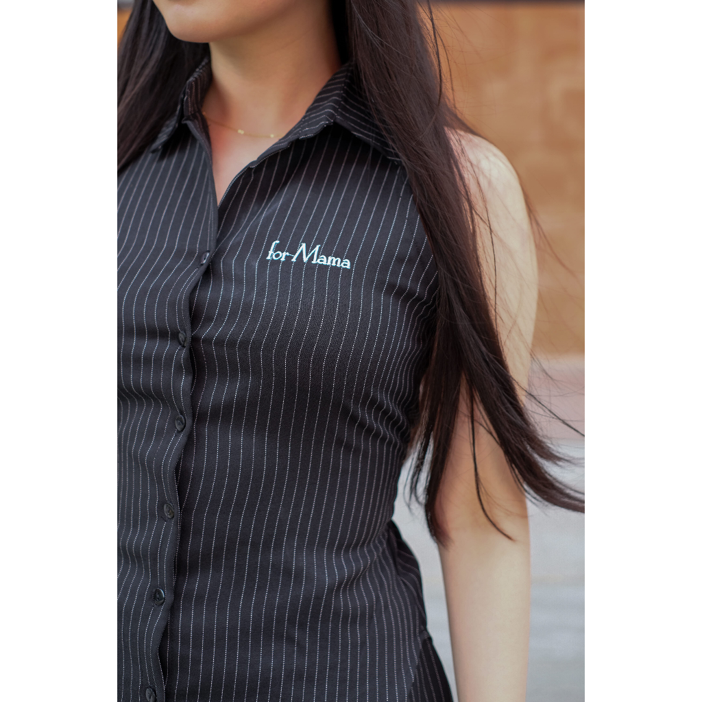 UrMotherCloset - เสื้อ Melly Slim Fit