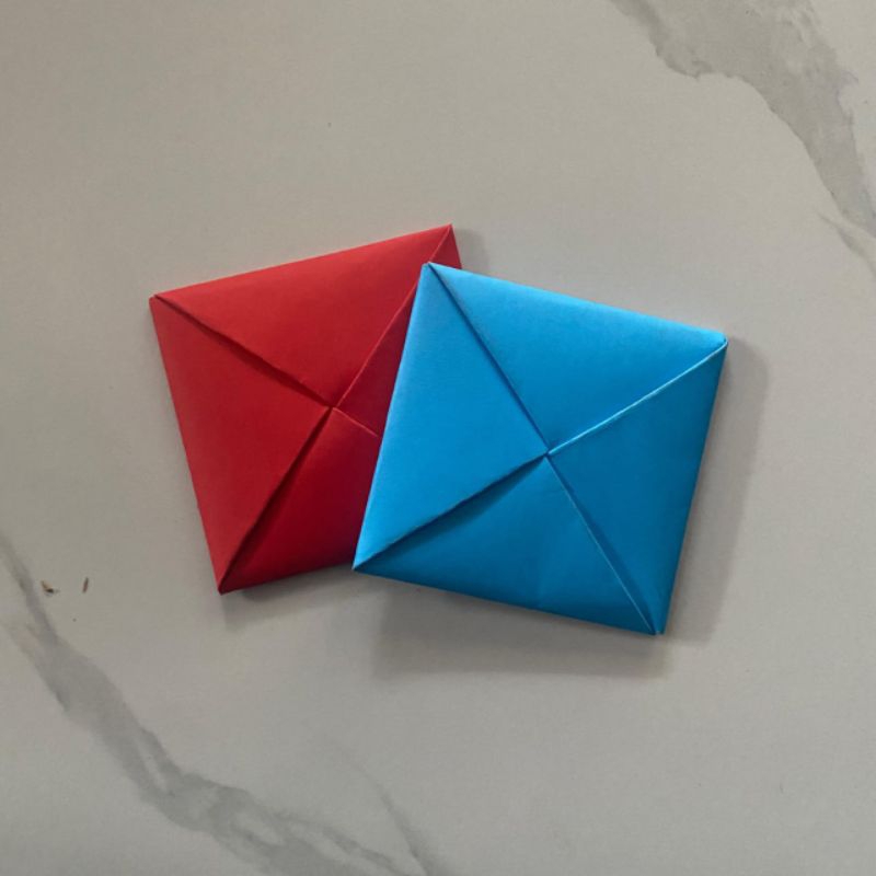 เกมปลาหมึก ddakji Squid Paper Throwing Game Ojing-eo Geim 징어 ขนาด 11,5 x 11,5cm x 0,7cm