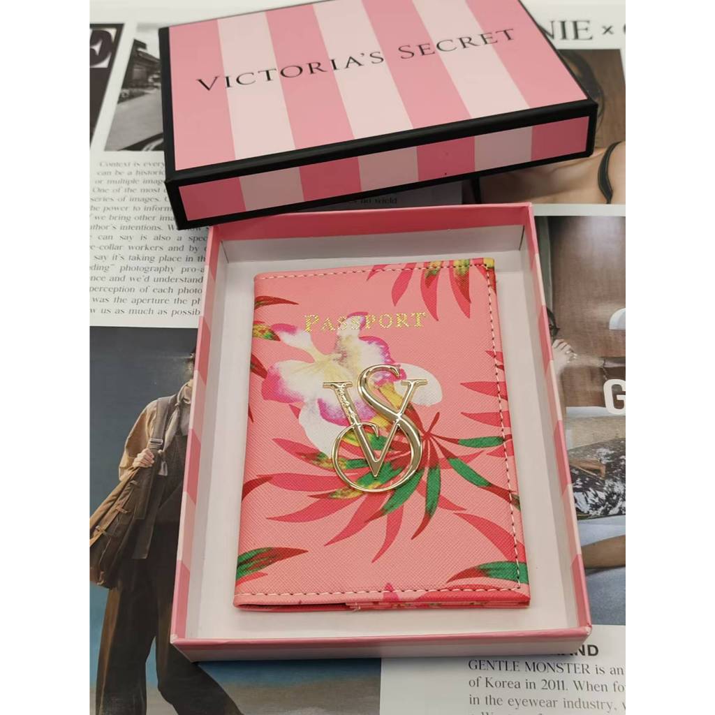 New Wallet - Passport Card Holder - Victorias Secret Women 5979