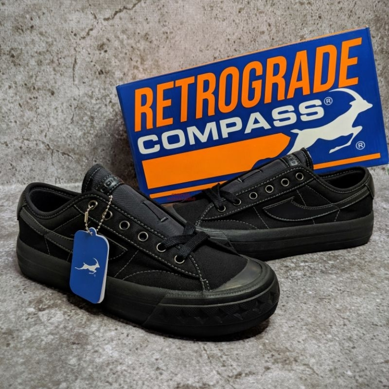 HITAM Compass Retrograde Low Triple Black Premium High Quality Shoes, Plain Black Compass รองเท้าผ้า