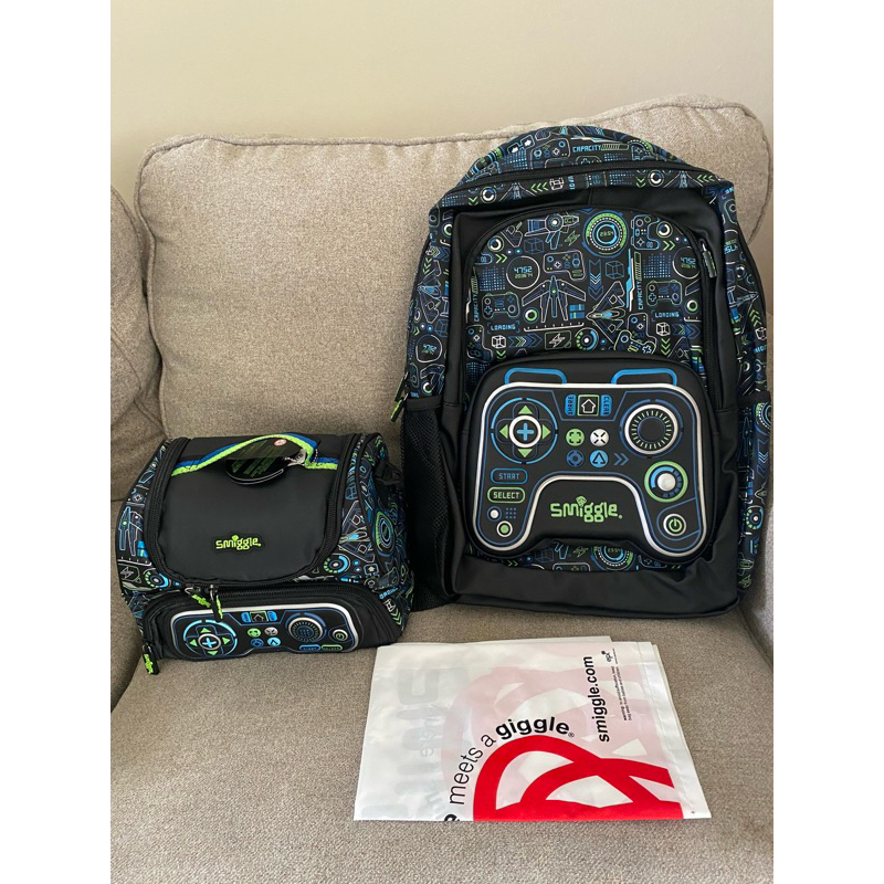 Smiggle OVER UNDER SHARK BAG SIZE TEENY TINY VIRTUAL GAME SENIOR CLASSIC TK SD BACKPACK BACKPACK BAC